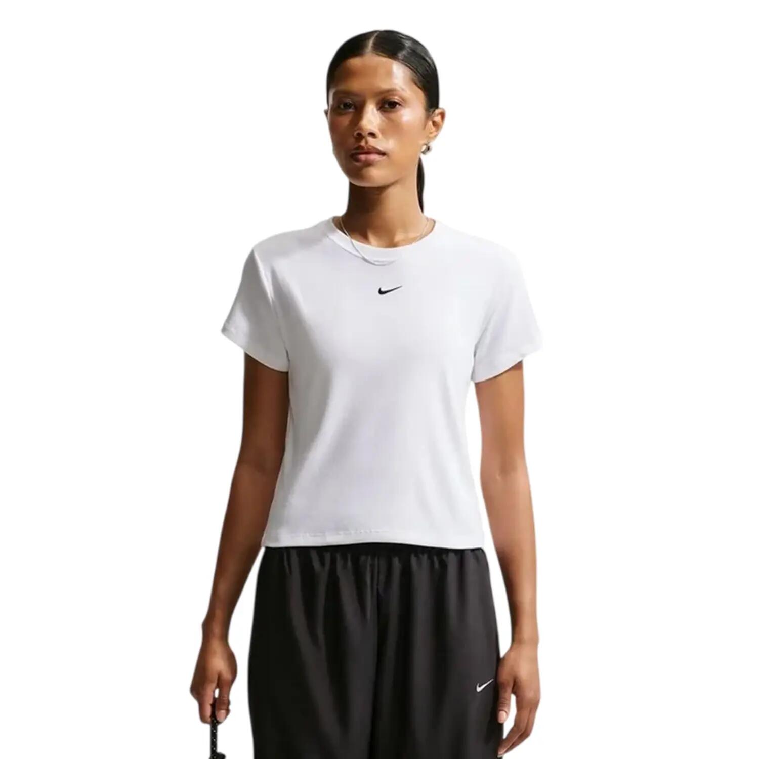 Nike Womens/Ladies Swoosh Embroidered Logo T-Shirt