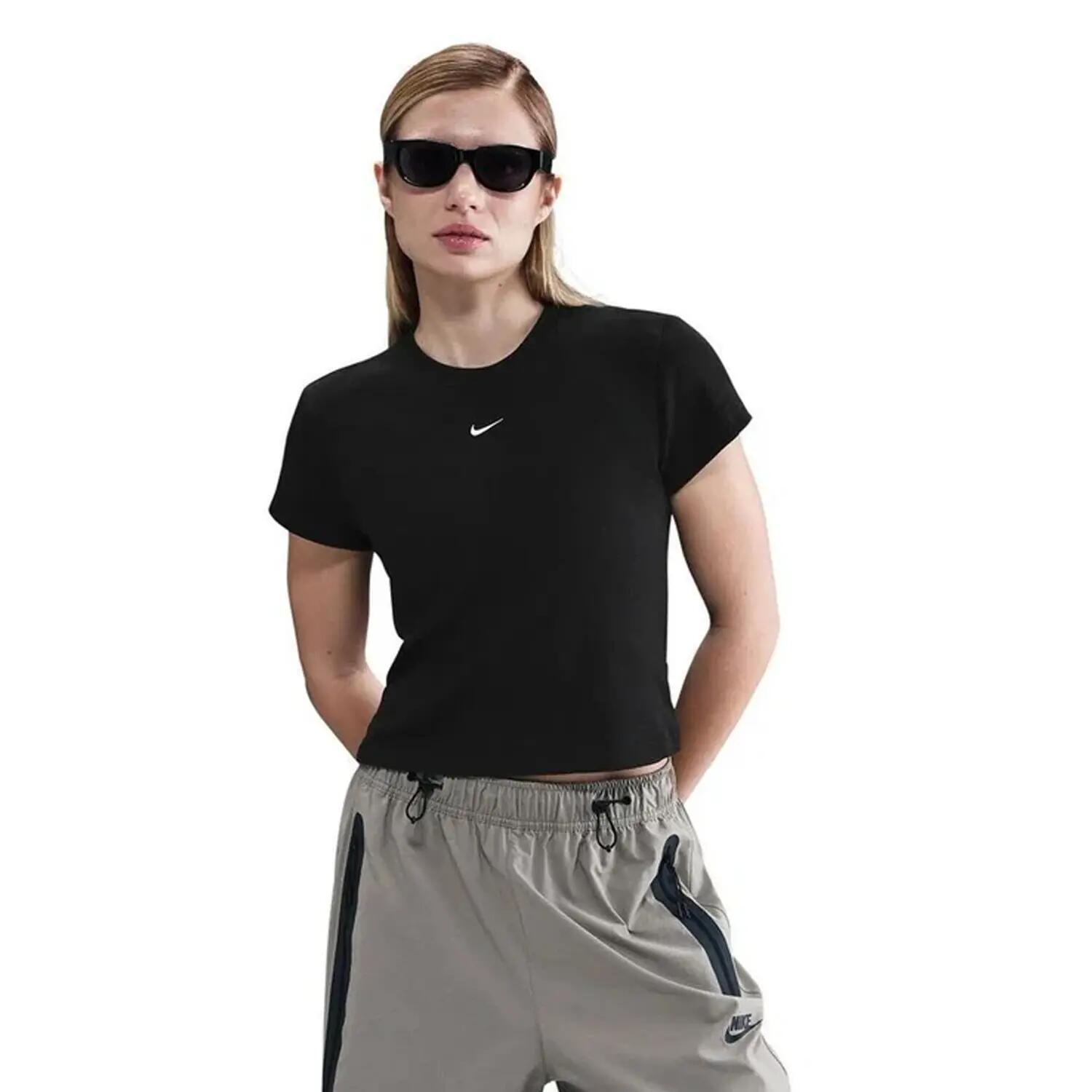 Nike Womens/Ladies Swoosh Embroidered Logo T-Shirt