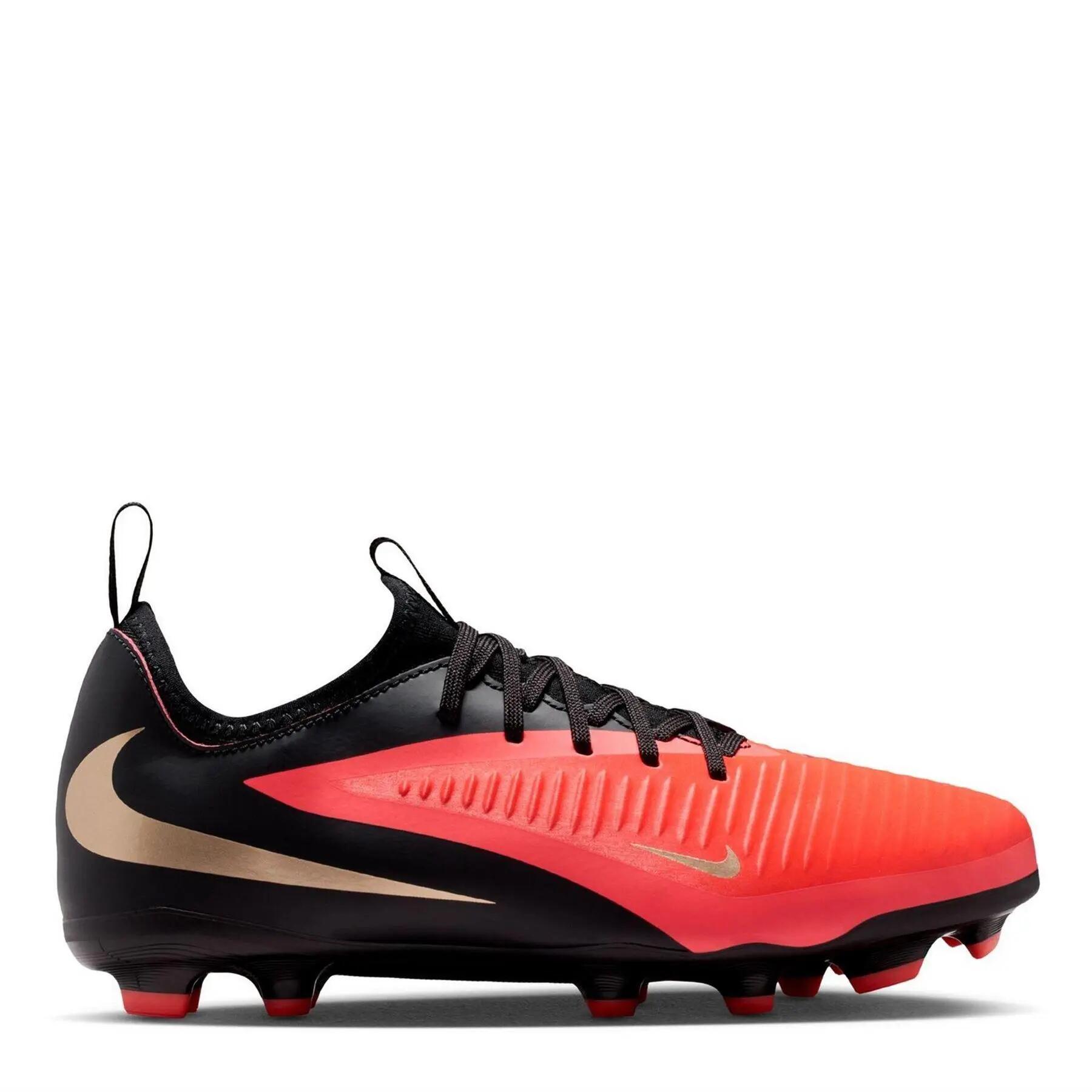 NIKE picture