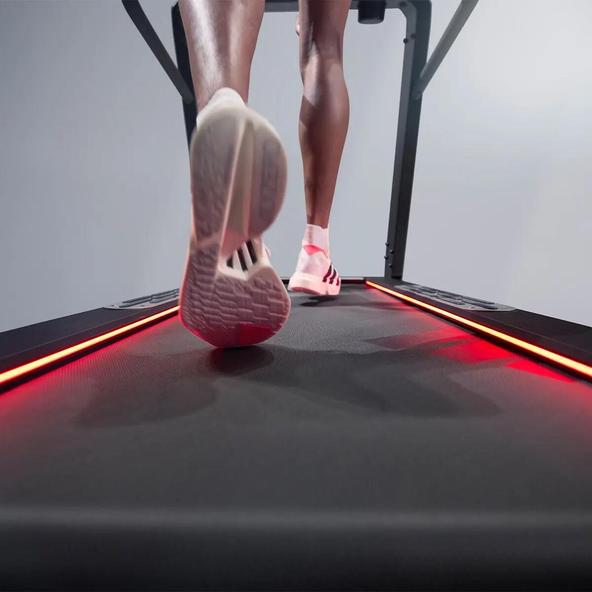 adidas Laufband T-800 Incline: bis 40% Steigung, 22km/h, 5PS, Kinomap & Zwift 13/14