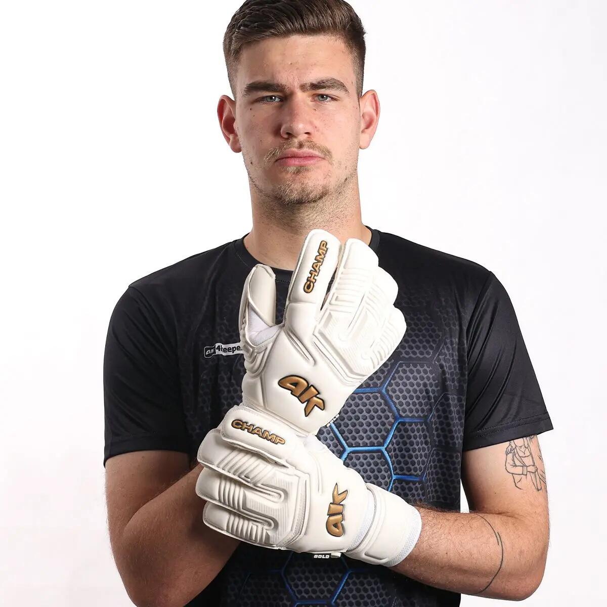 Gants gardien 4Keepers Champ Gold VII RF2G Junior 10/10