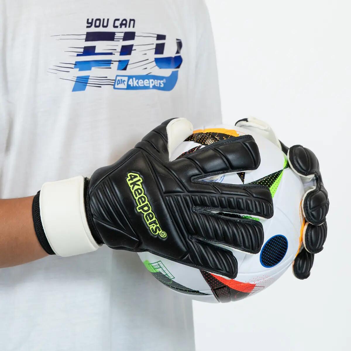 Rękawice bramkarskie dla dzieci 4keepers RETRO 42 BLACK RF 7/10