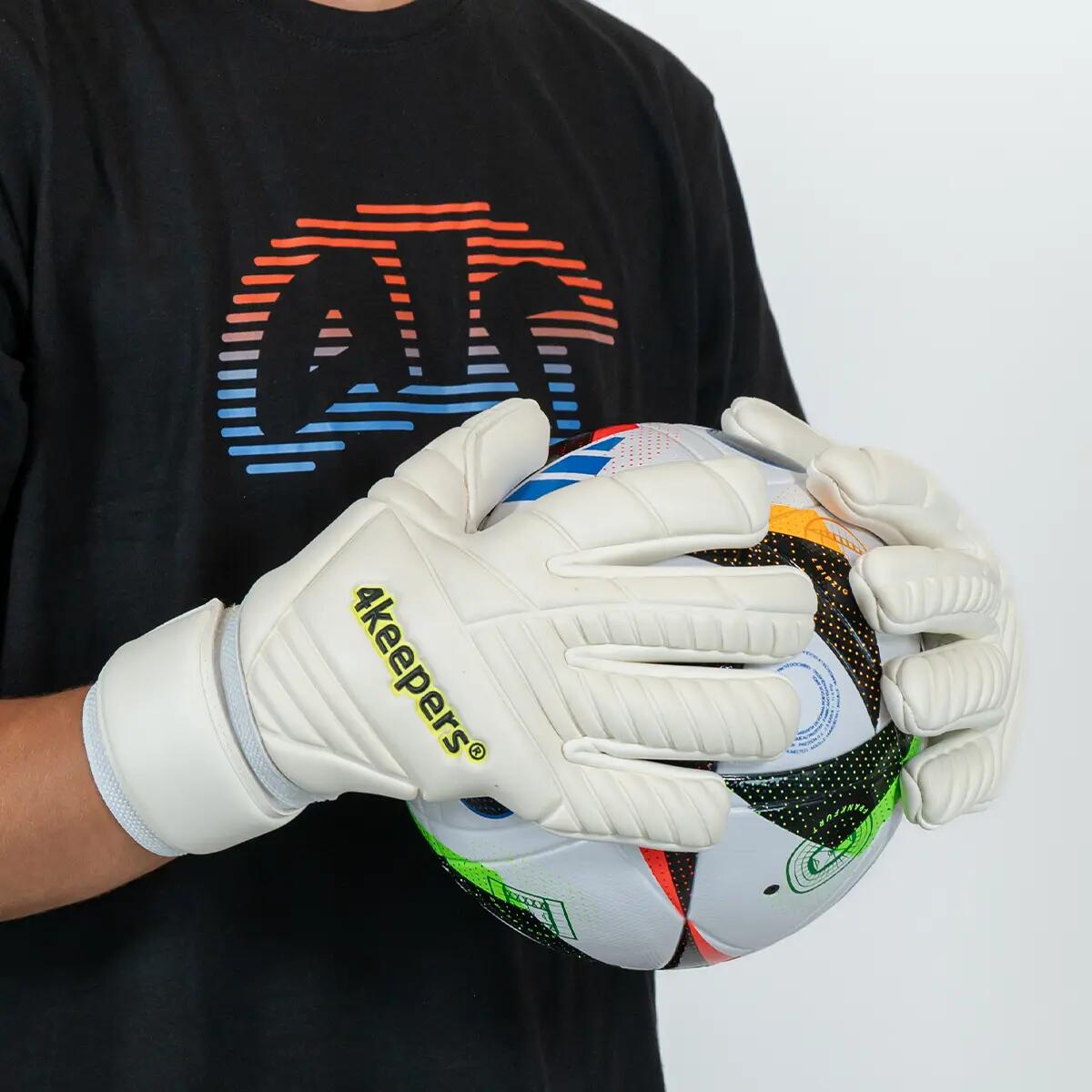 Rękawice bramkarskie dla dzieci 4keepers RETRO 42 NC 7/10