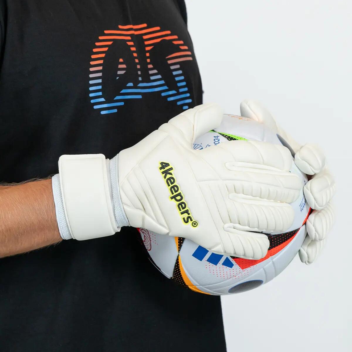 Rękawice bramkarskie dla dorosłych 4keepers RETRO 42 NC 7/10
