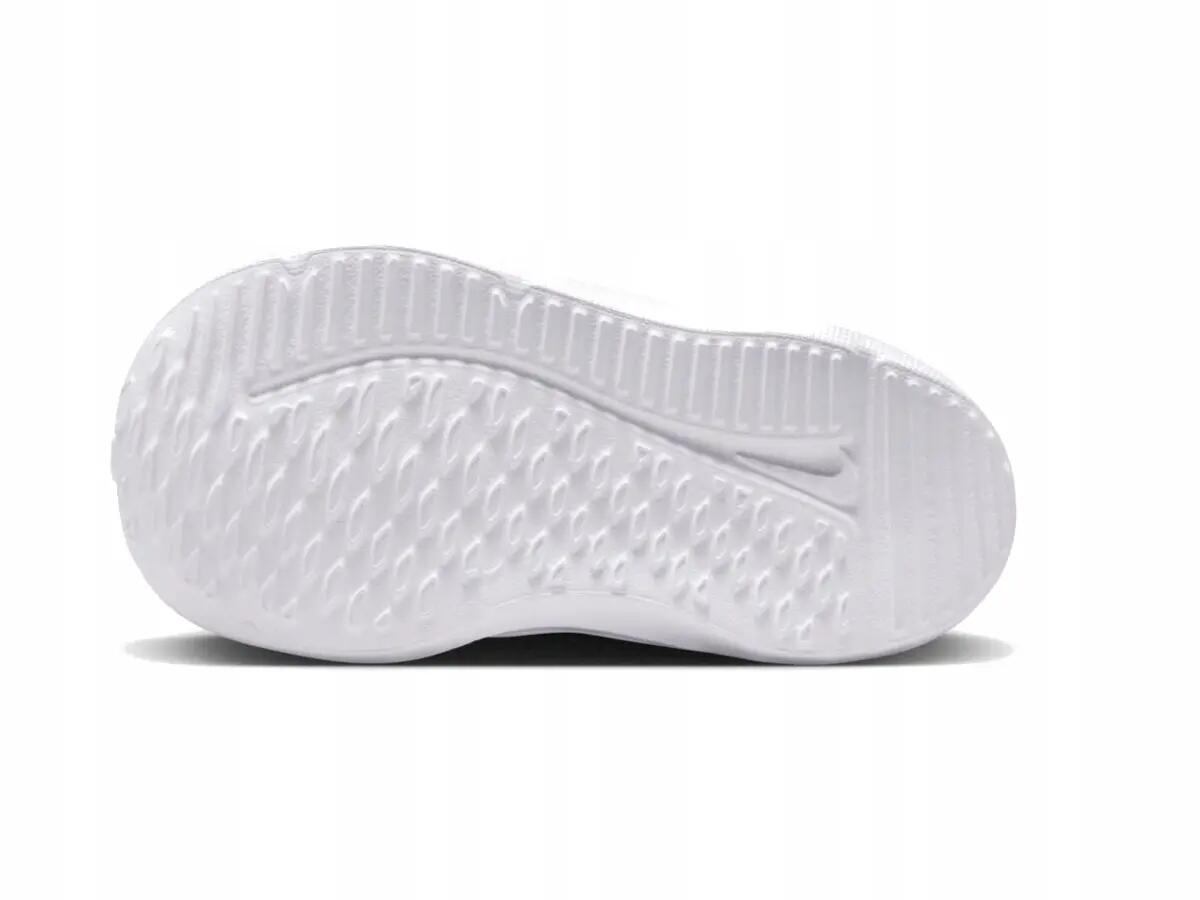 Chaussures de sport pour enfants à velcro NIKE COSMIC RUNNER 6/7