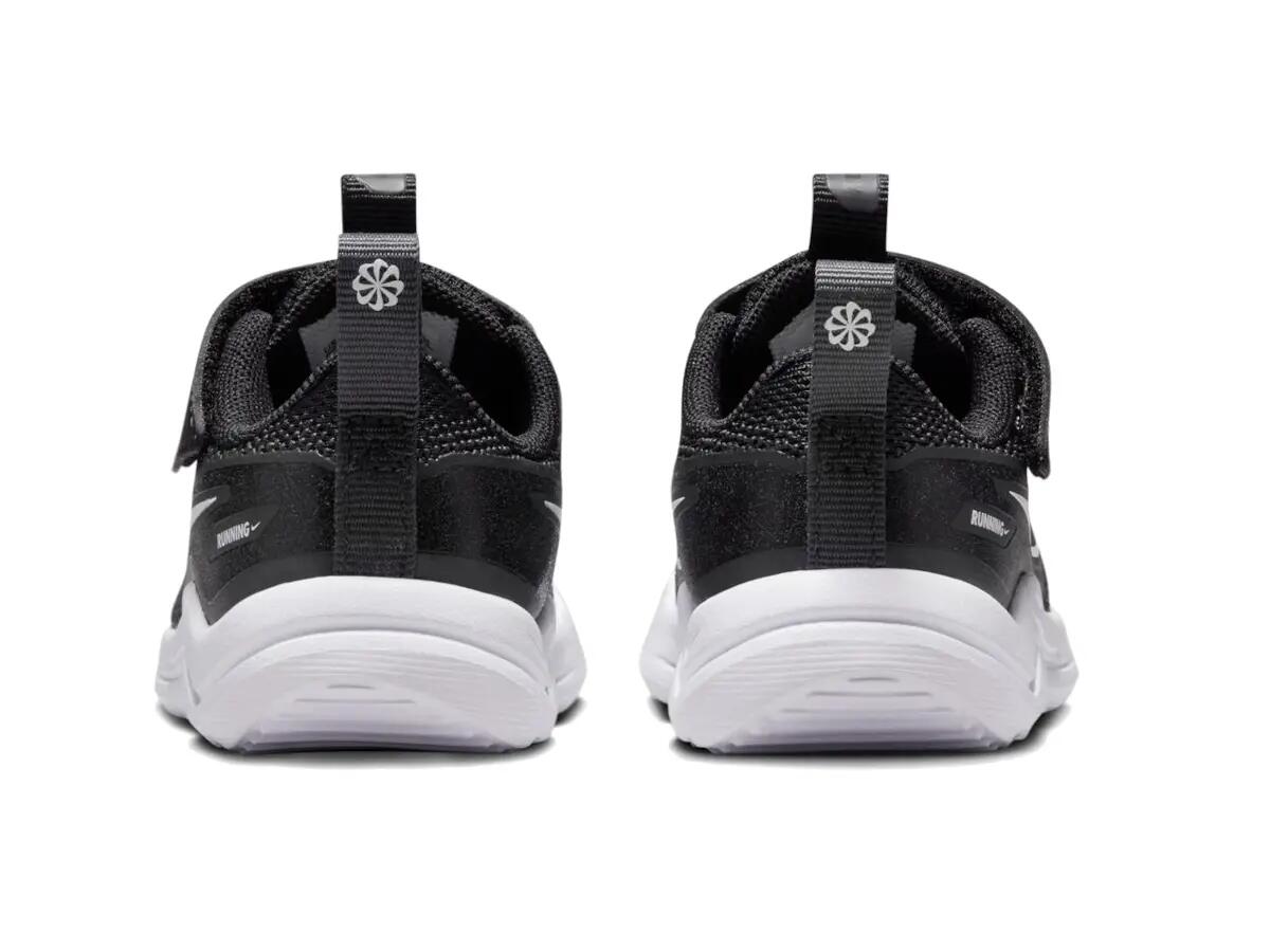 Chaussures de sport pour enfants à velcro NIKE COSMIC RUNNER 5/7