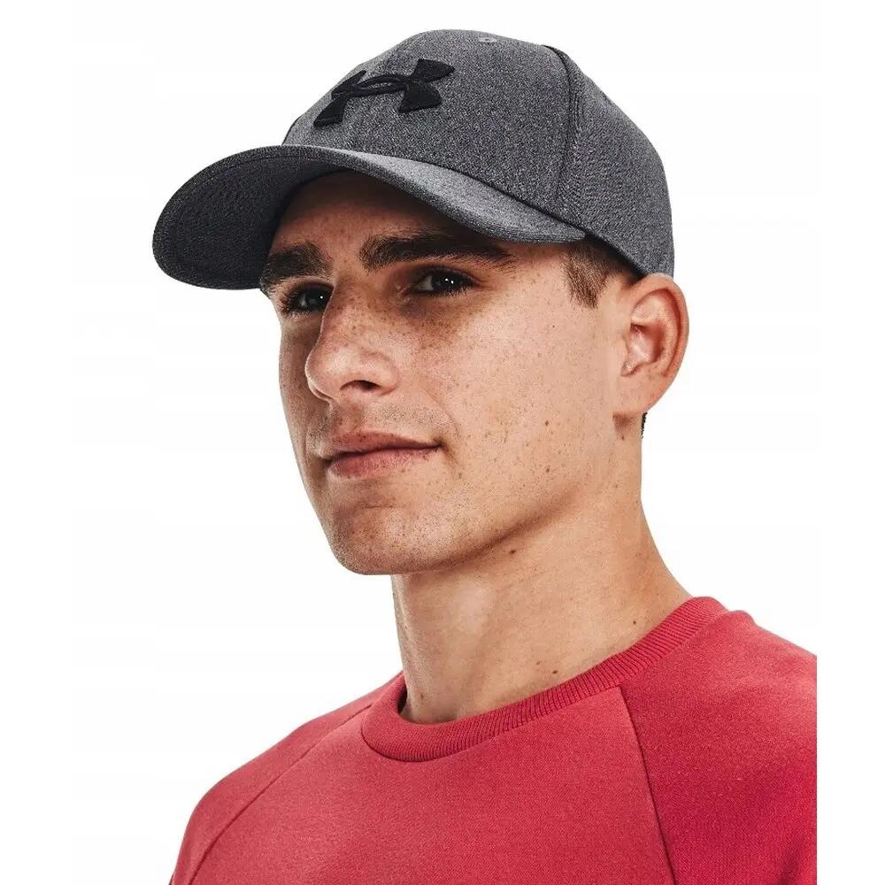 UNDER ARMOUR picture