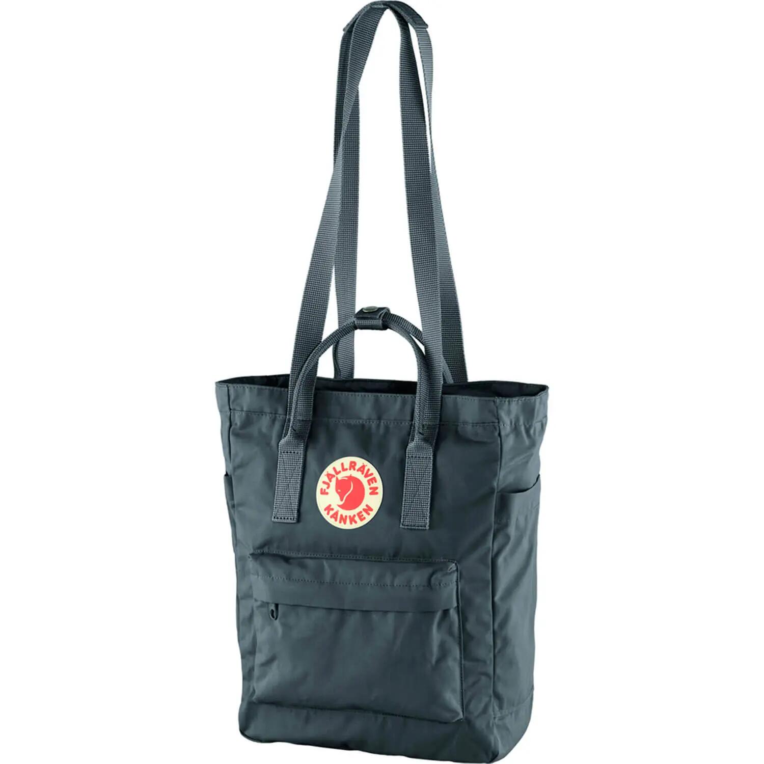 Mochila Gris Oscuro Fjallraven Kånken Totepack Graphite Ligera y Versátil 3/5