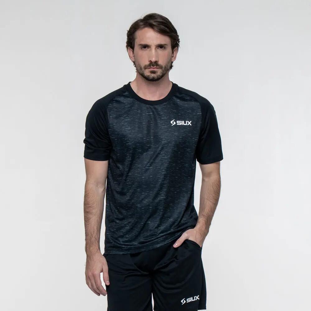 SIUX Club 26 Negra | Camiseta deportiva hombre ligera, elástica y transpirable 5/7