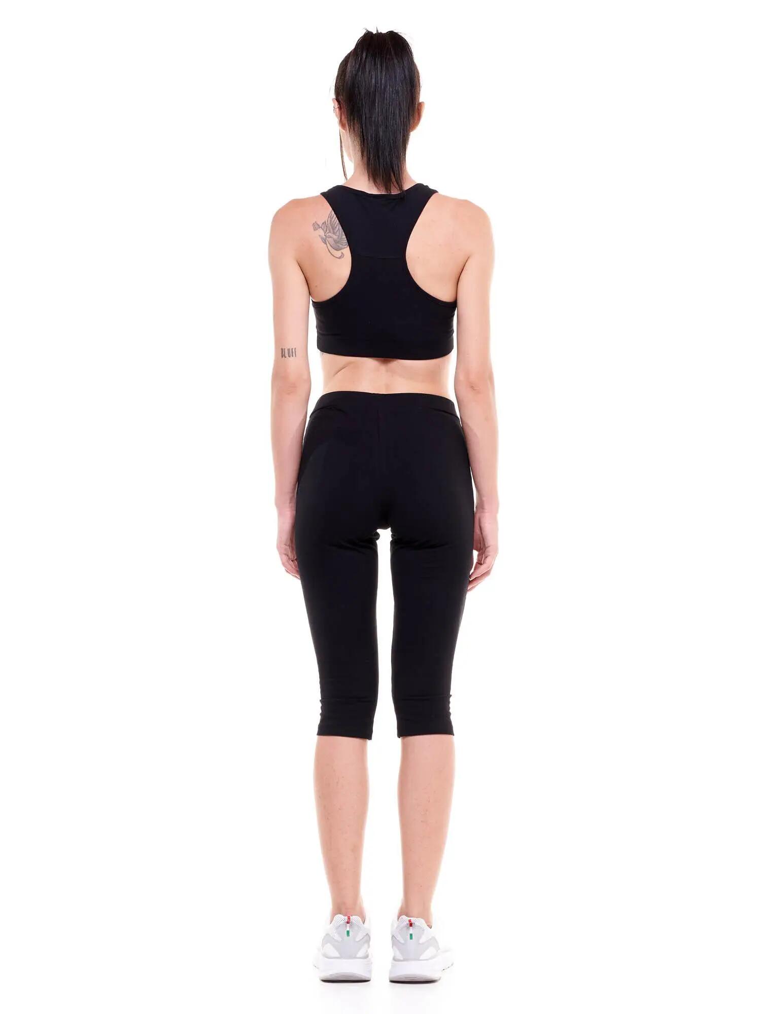 Top básico de mujer con logo grande 4/6
