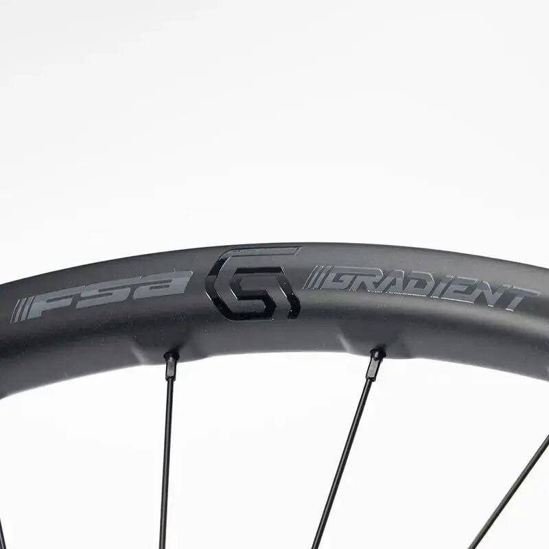 Paire de roues FSA Gradient TLR Shimano 2/3