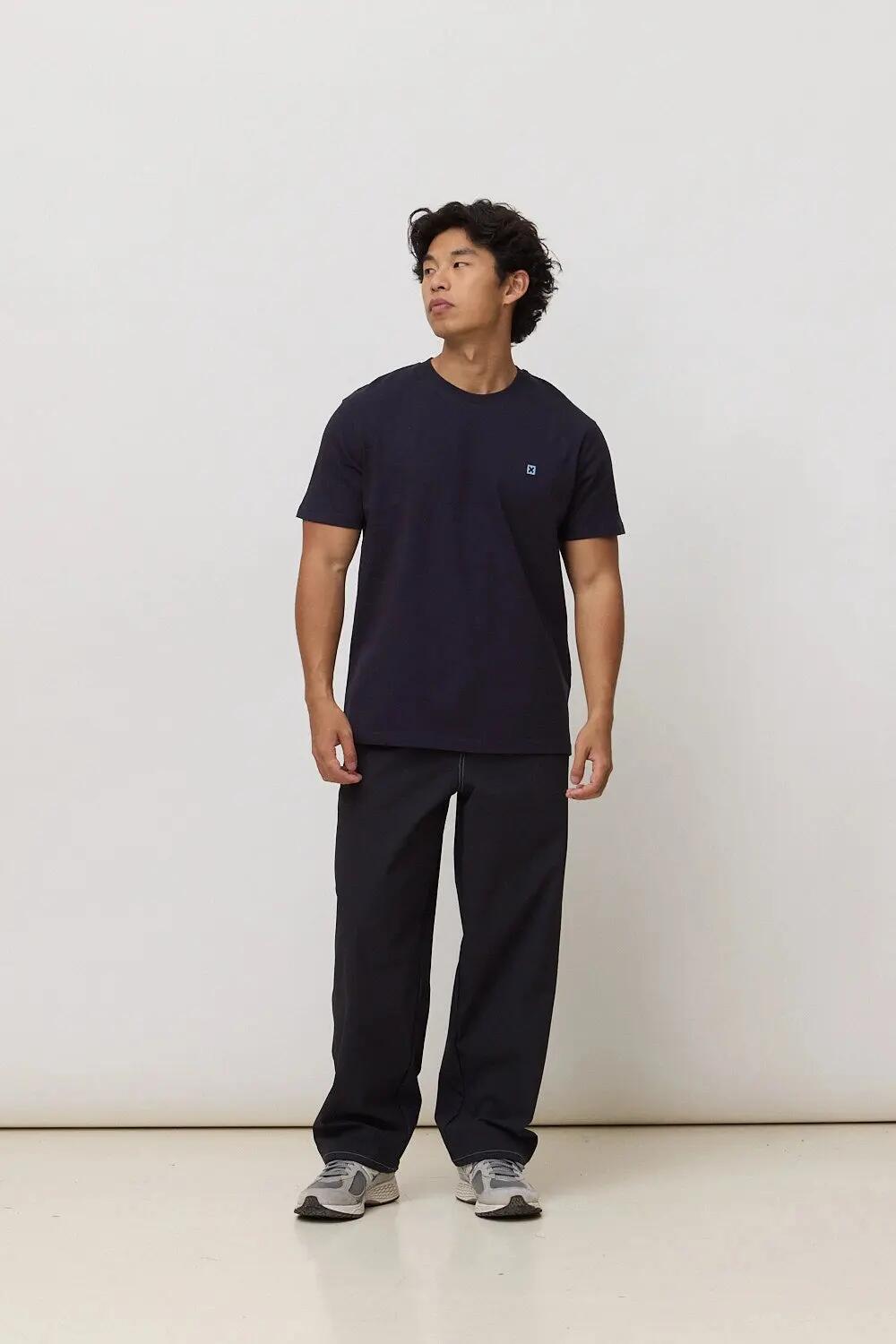 Camiseta Blue Banana de 100% Algodón Orgánico Logo Azul Marino 3/7