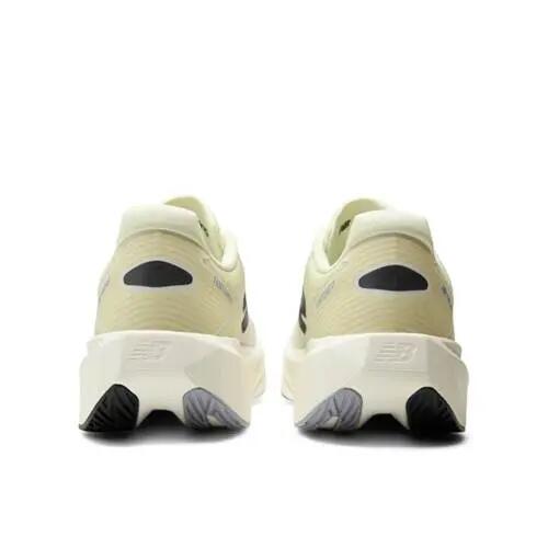 Buty do biegania męskie New Balance Rebel 2/3