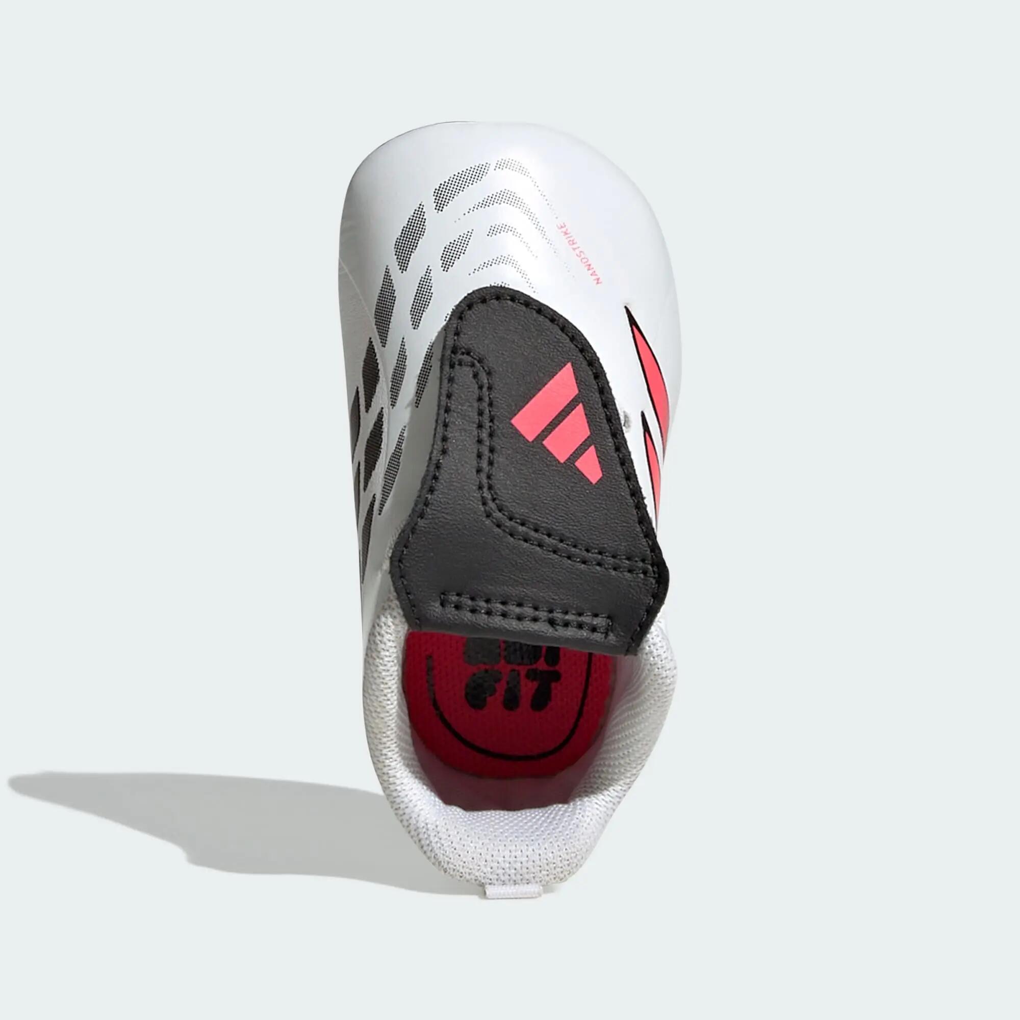 CHAUSSURE PREDATOR CRIB 2/8