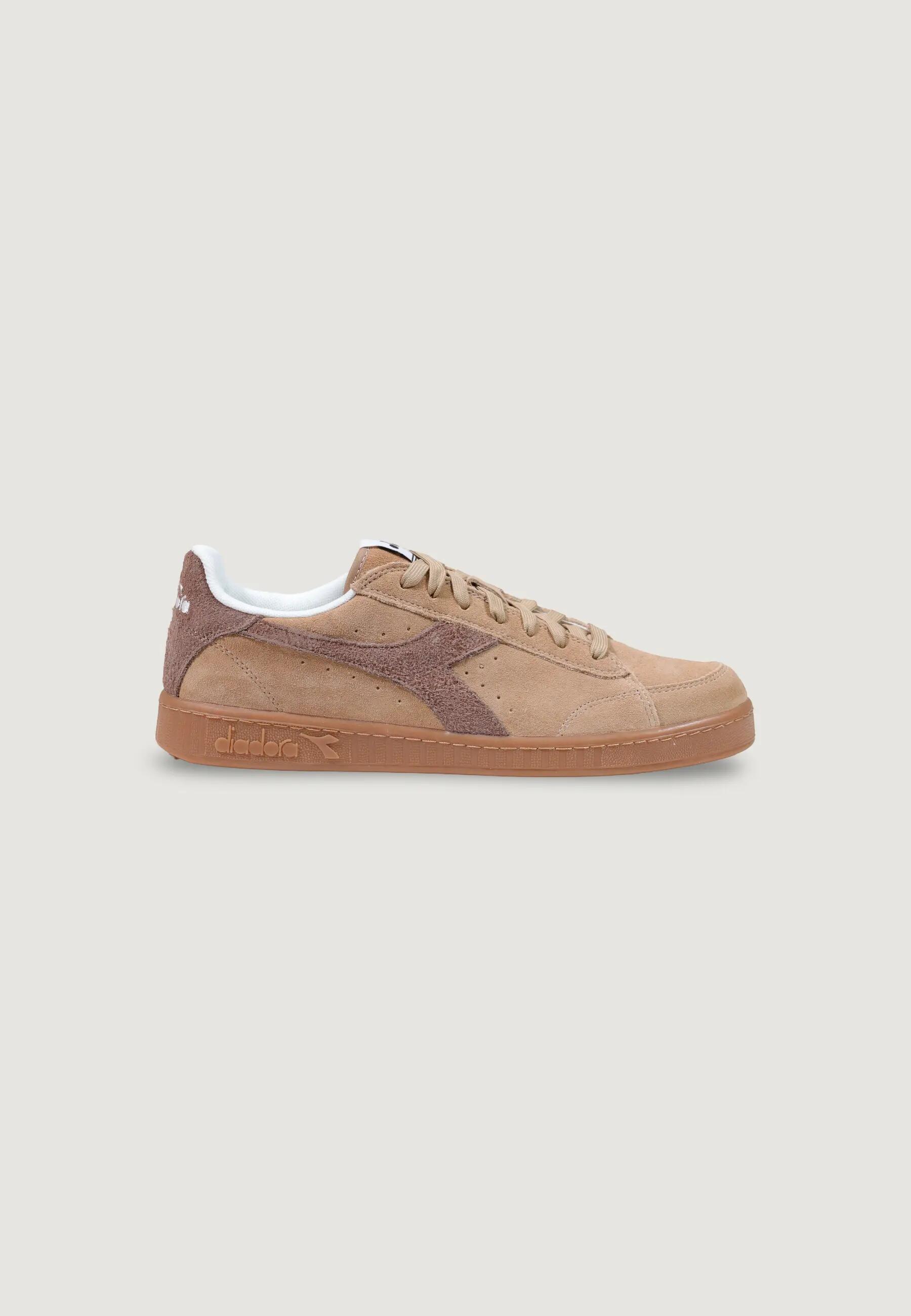 DIADORA picture