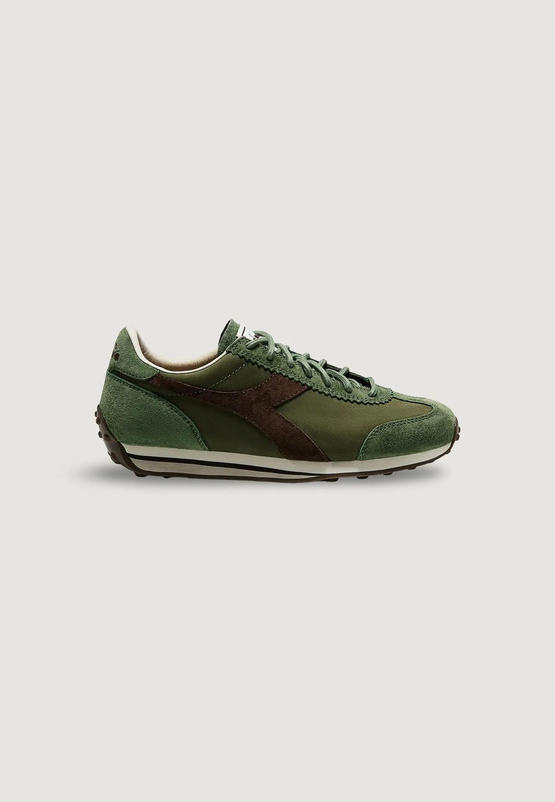 DIADORA picture