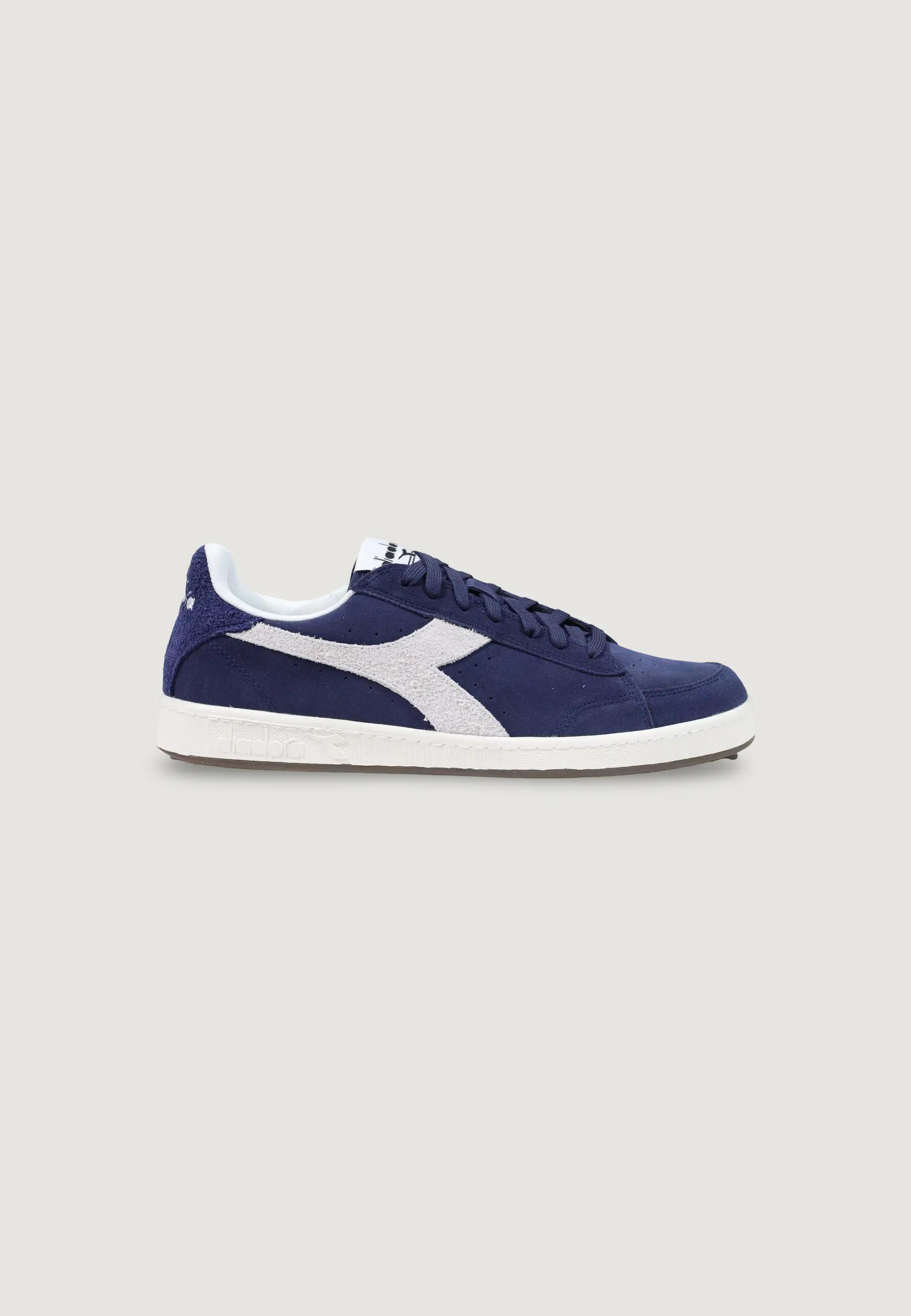 DIADORA picture