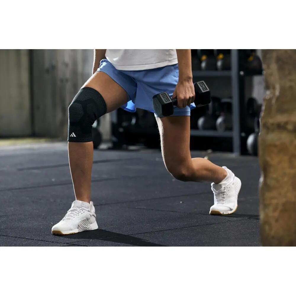 Opaska stabilizująca na kolano adidas - Essential Knee Support 7/7