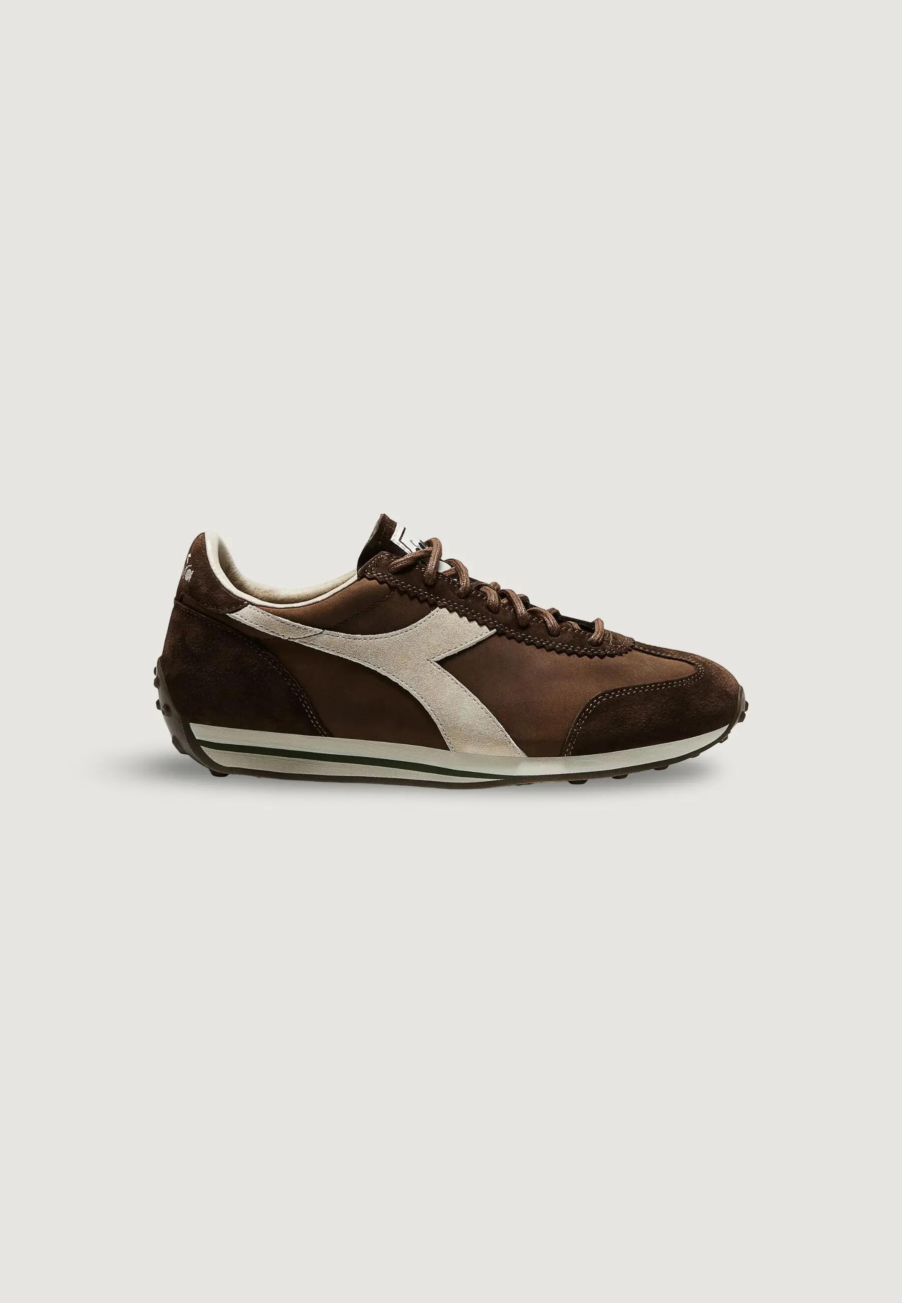 DIADORA picture