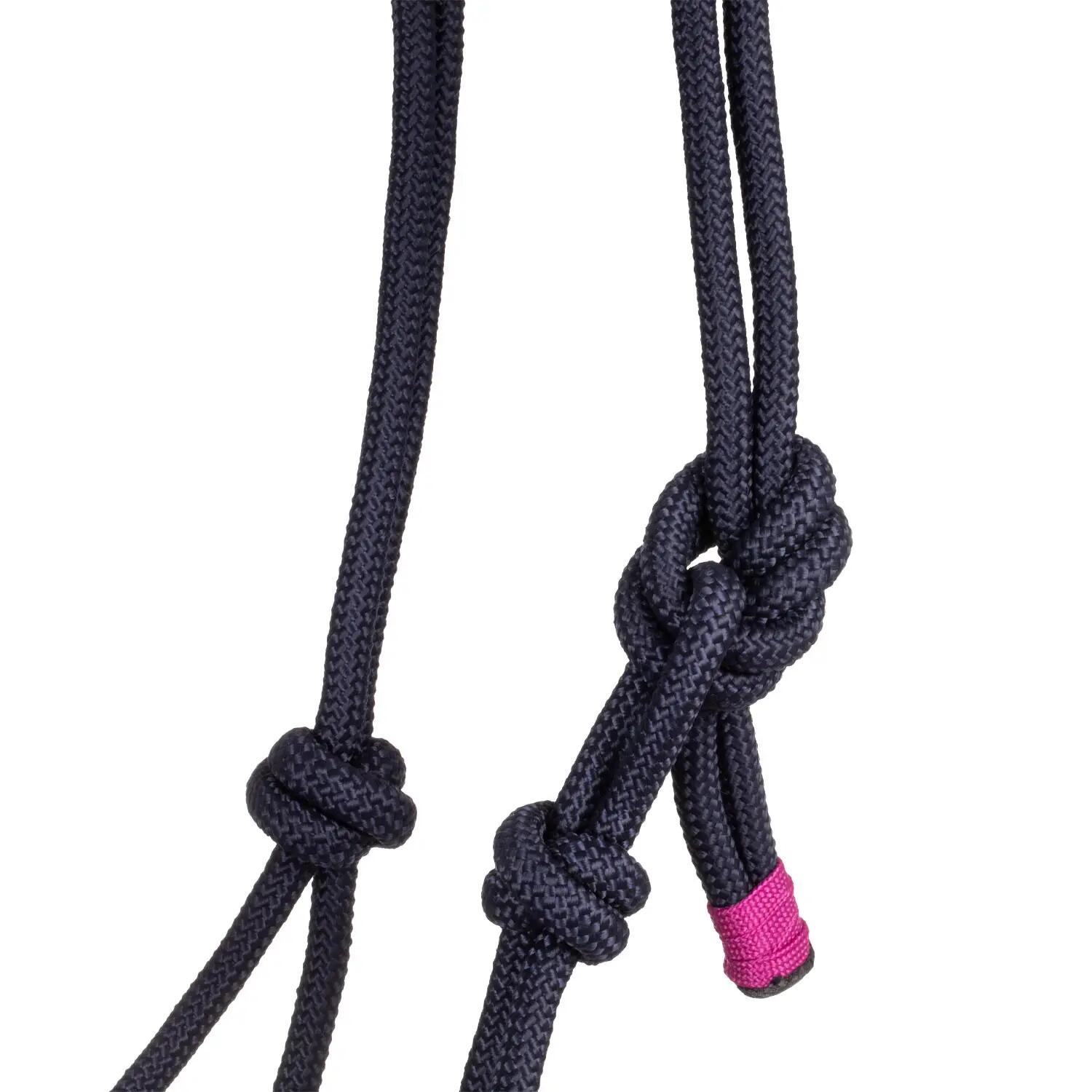 Cavezza con corda intrecciata sulla nasalina 2/4