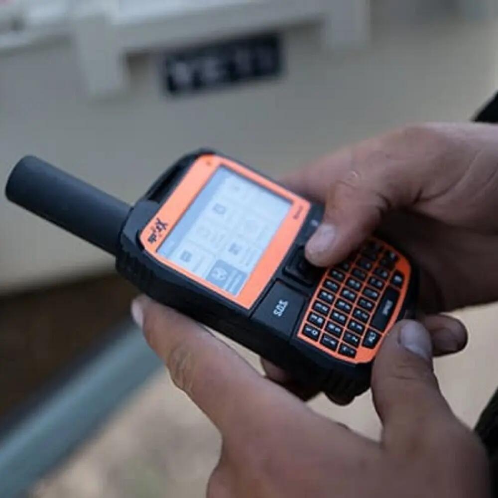 SPOT X Satellite Messenger 3/7