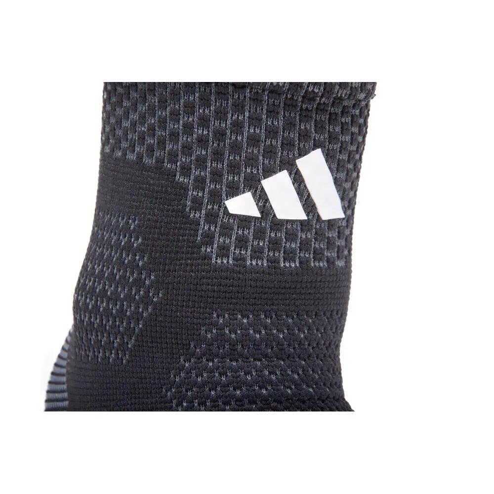 Opaska stabilizująca na kostkę adidas - Essential Ankle Support 4/7