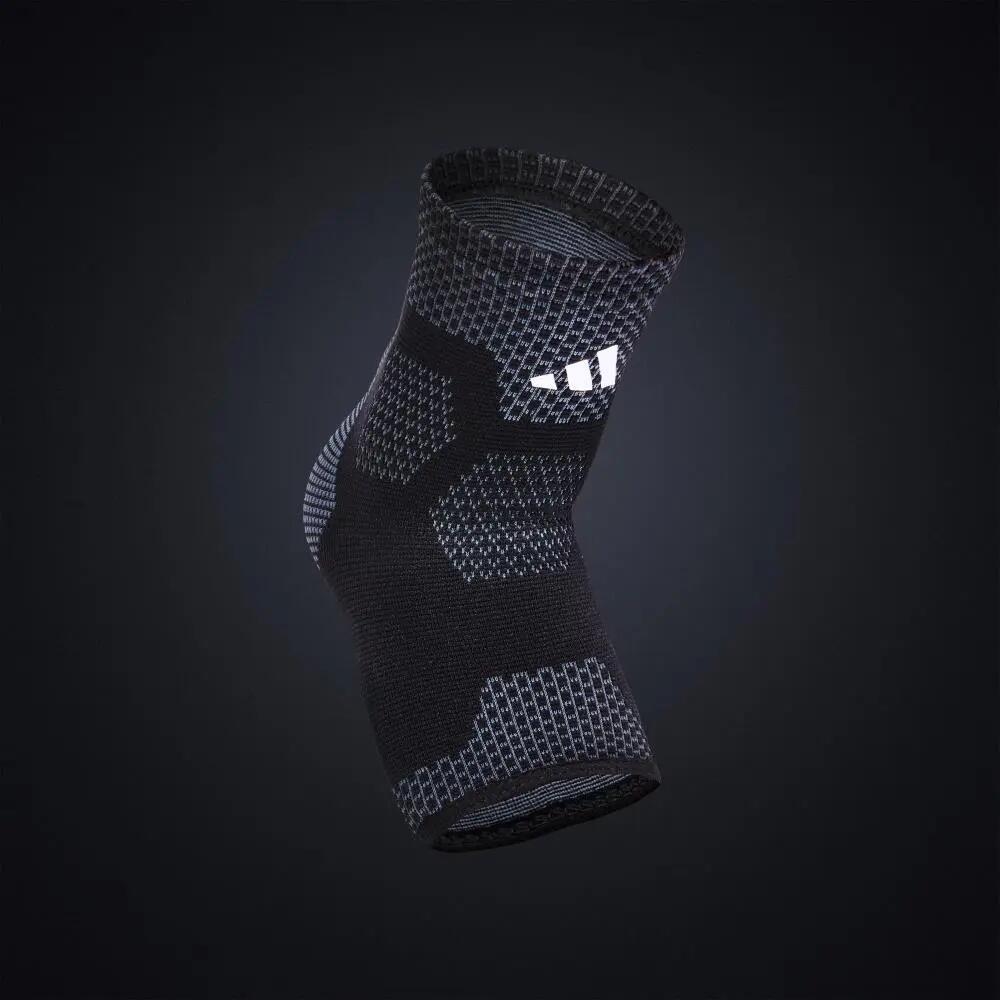 Opaska stabilizująca na kostkę adidas - Essential Ankle Support 3/7