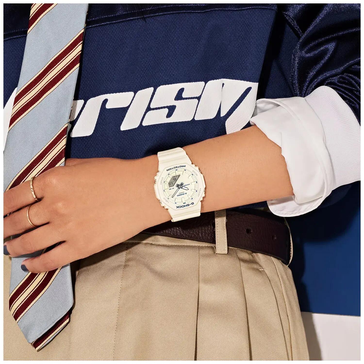 Casio Analoog En Digitaal  Horloge Beige/Beige GMA-P2100BA-7AER 2/4