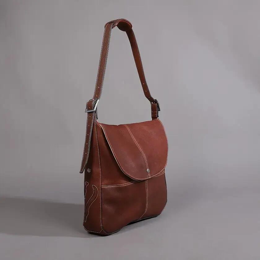 Borsa a tracolla di piccolo formato Antarès Milano 2/3