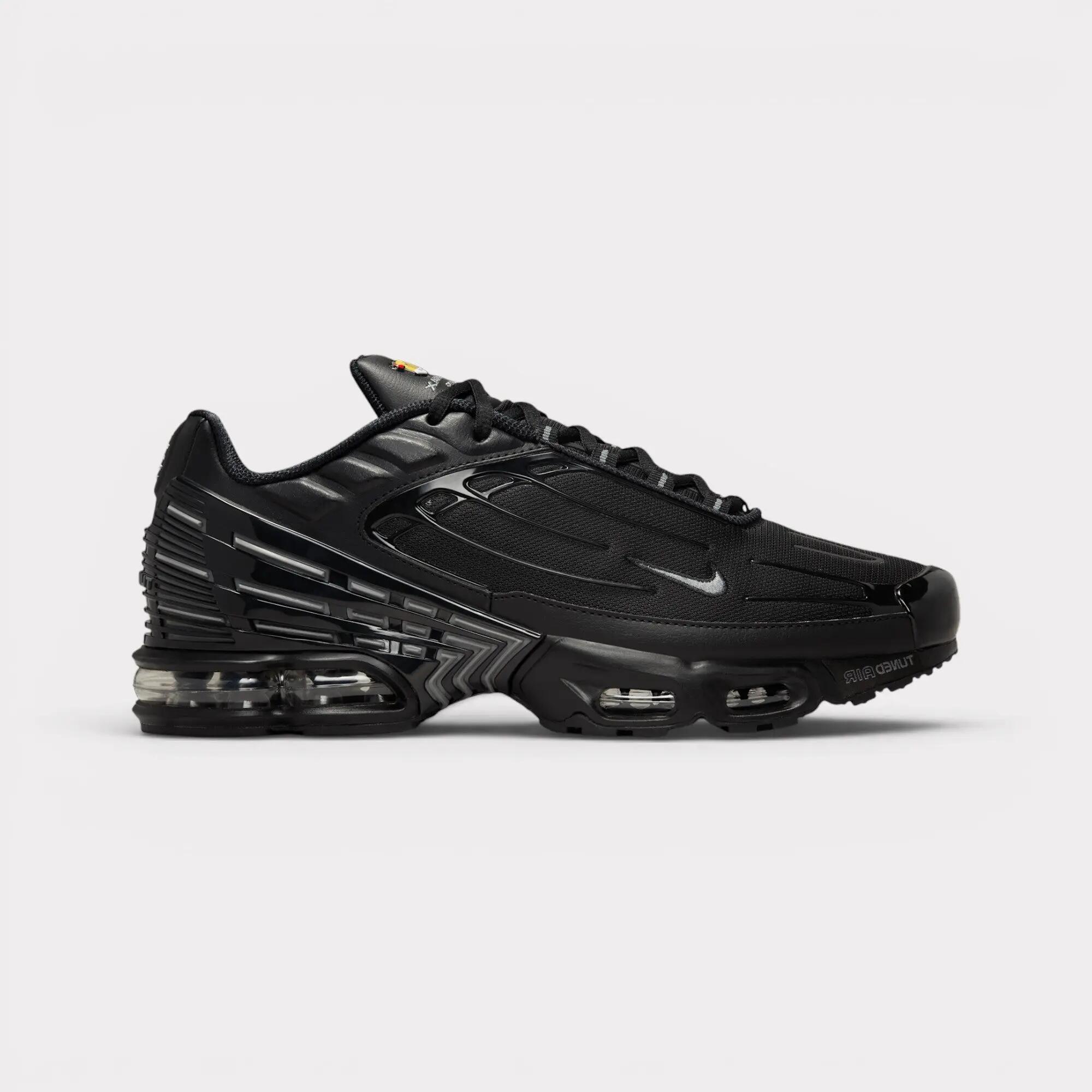 NIKE picture
