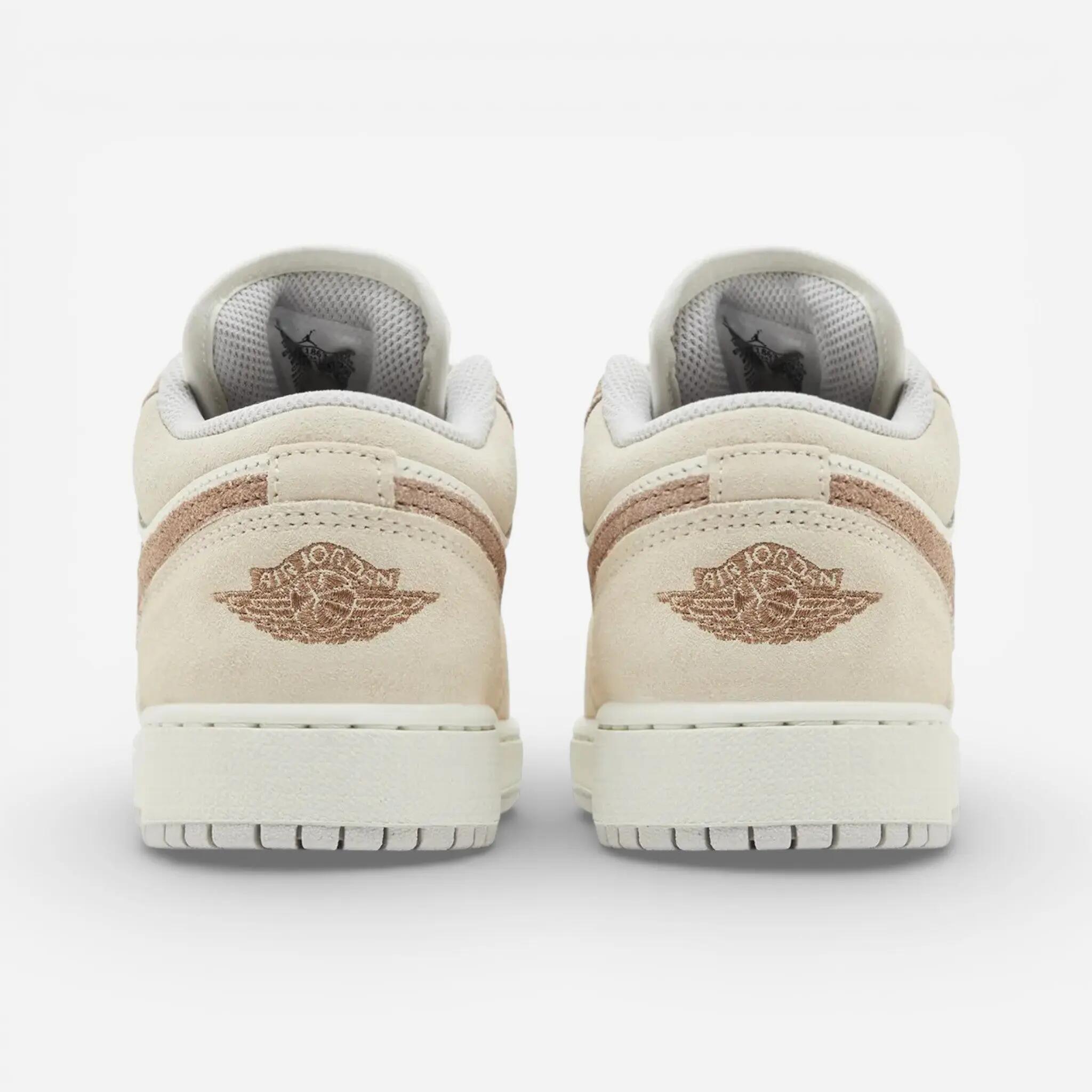 Jordan 1 Low SE Legend Light Brown (GS) 3/3