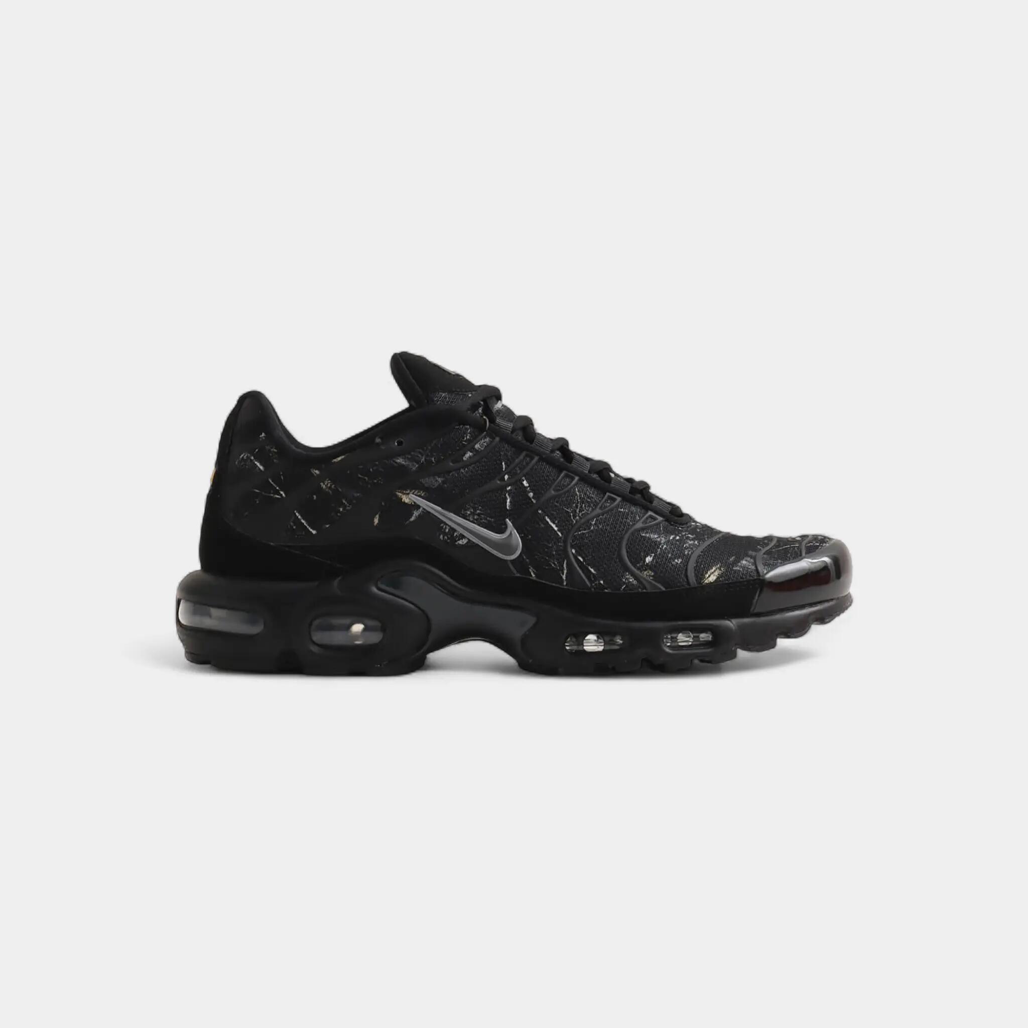 NIKE picture