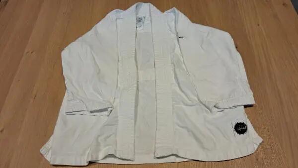 Tussen Particulieren - Judo-kimono voor beginnende kinderen (maat 120) 4/4