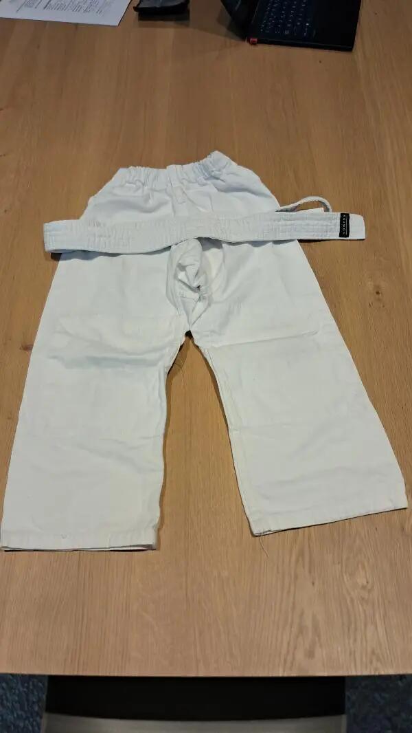 Tussen Particulieren - Judo-kimono voor beginnende kinderen (maat 120) 3/4