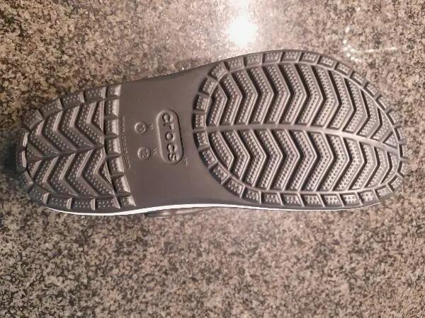 Entre Particuliers - Chaussures Croc noire 4/4