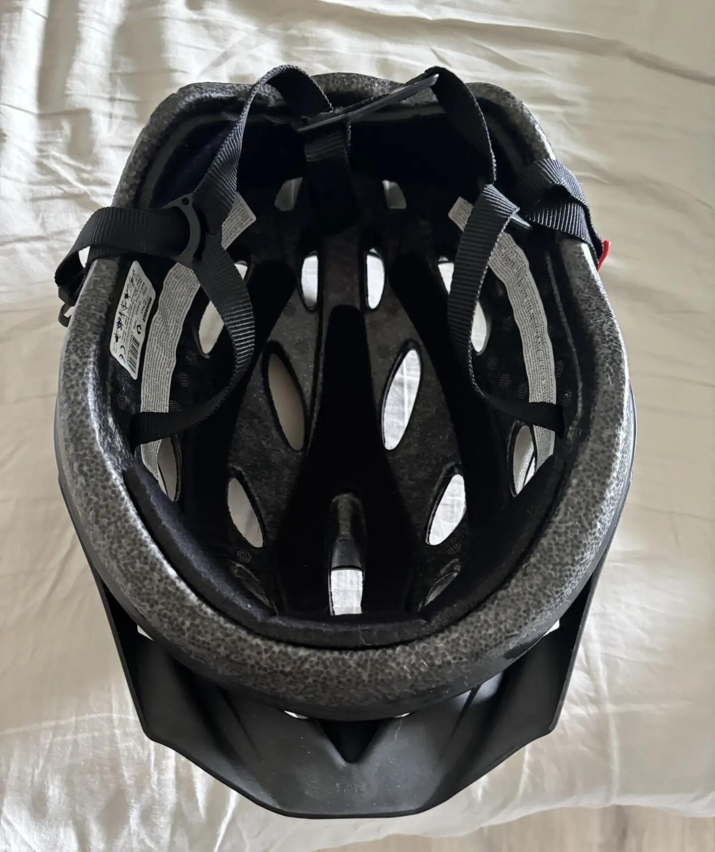 Tussen Particulieren - Rockrider-fietshelm 4/5