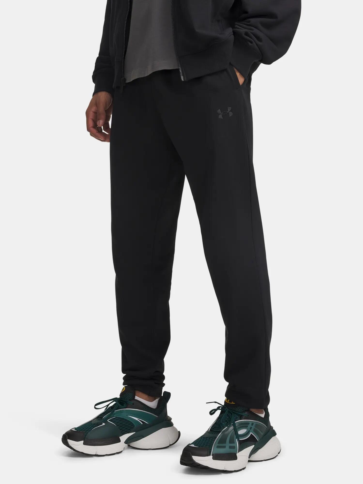 UNDER ARMOUR picture