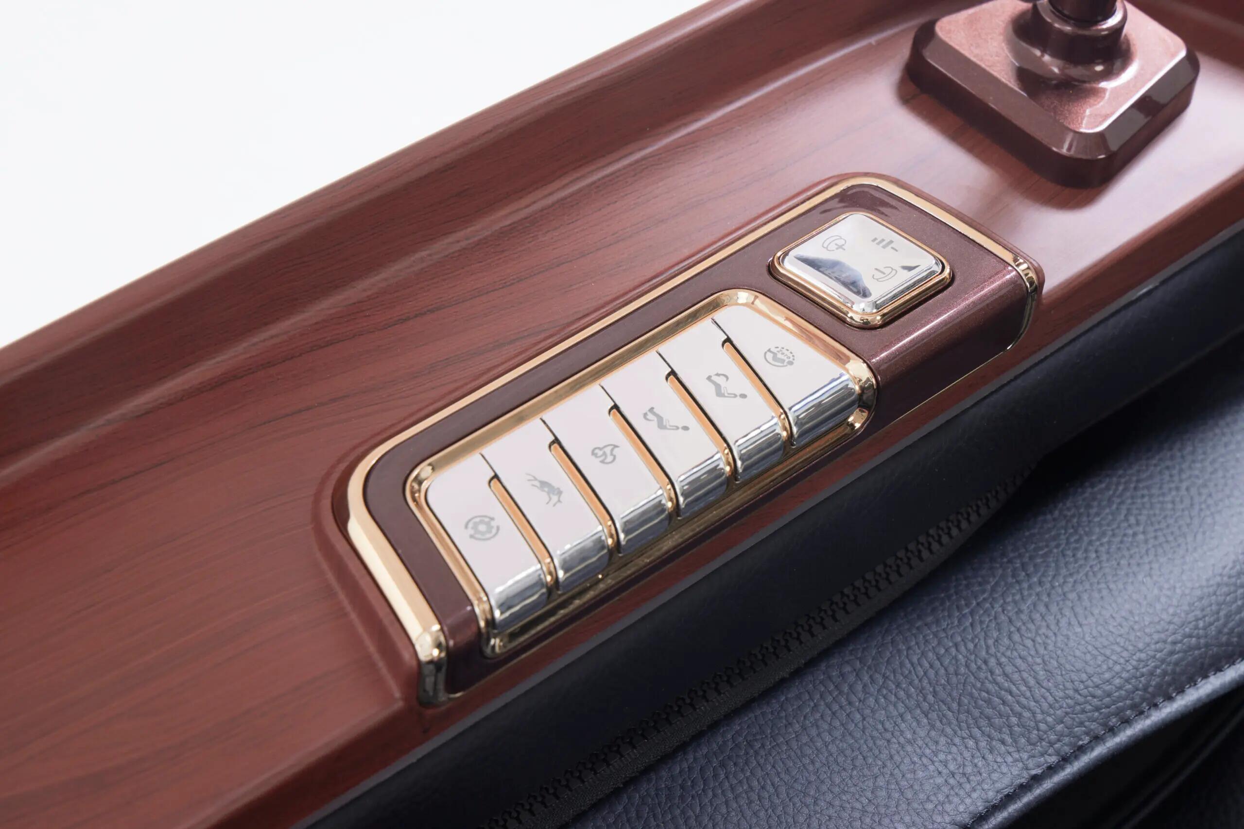 Cadeira de Massagem Avançada XZ6 (Castanho) 8/15