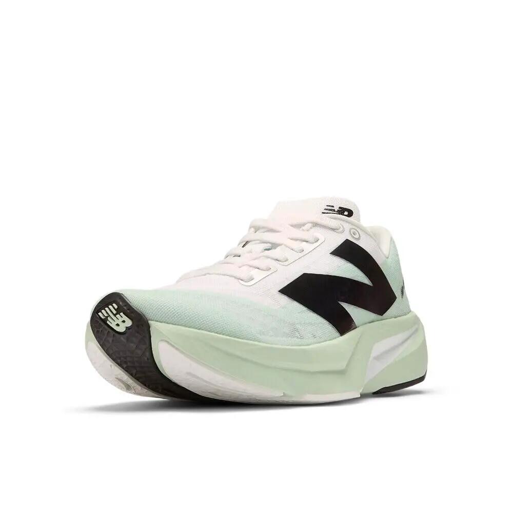 NEW BALANCE picture