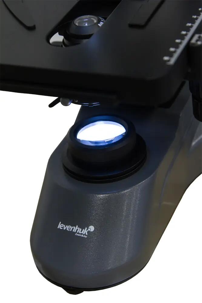 Microscopio monoculare Levenhuk 700M 5/15