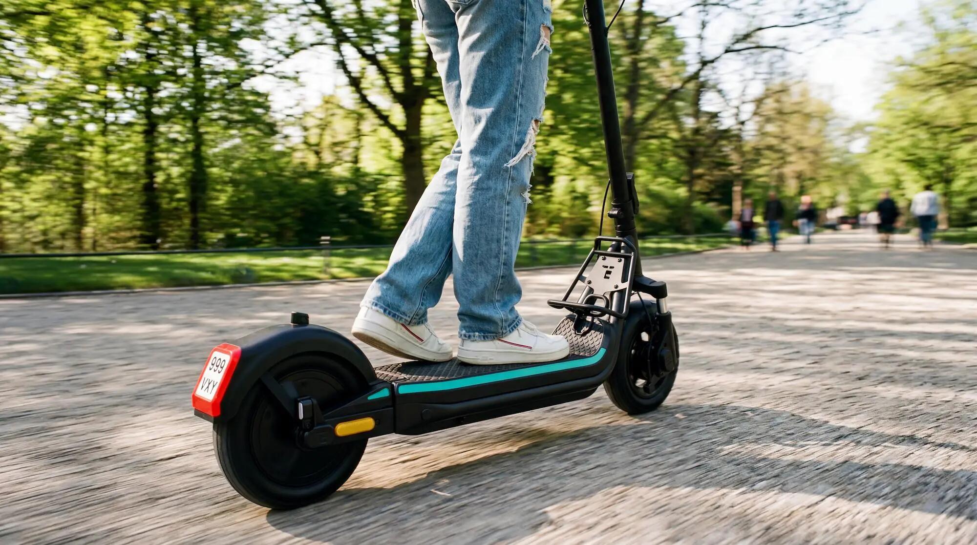 E-Scooter Egret Unit mit Straßenzulassung (20km/h, 100km, 1890W) 10/13