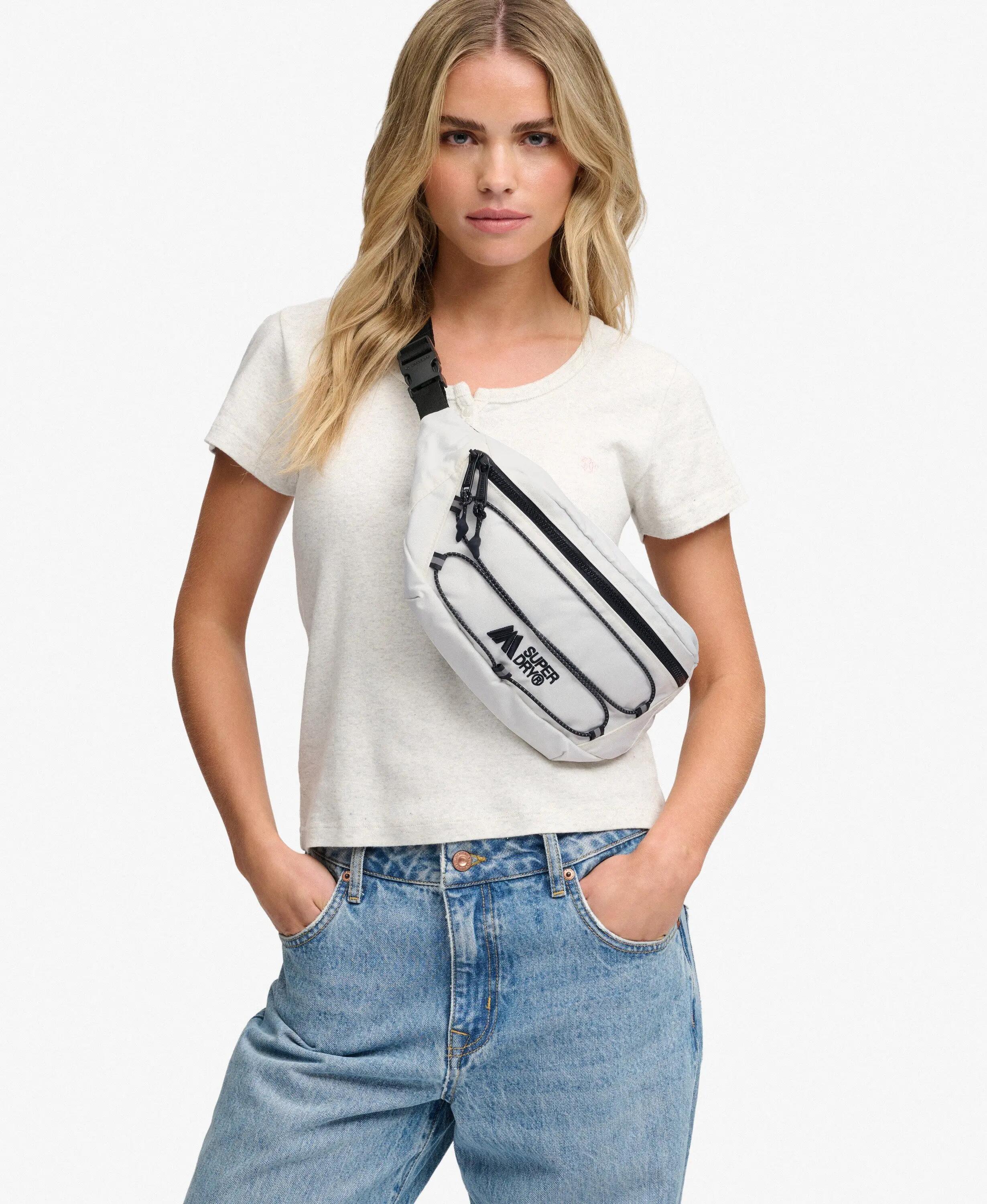 superdry Outdoor Bumbag — leichte, robuste Gürteltasche – Brilliant White 3/3