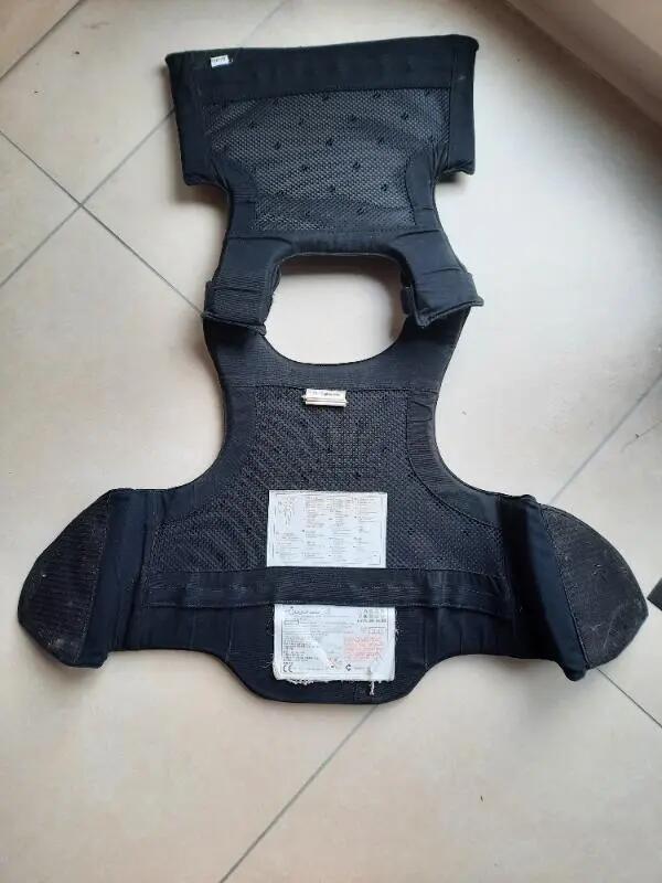 Tussen Particulieren - Bodyprotector 8- 10jaar 3/6