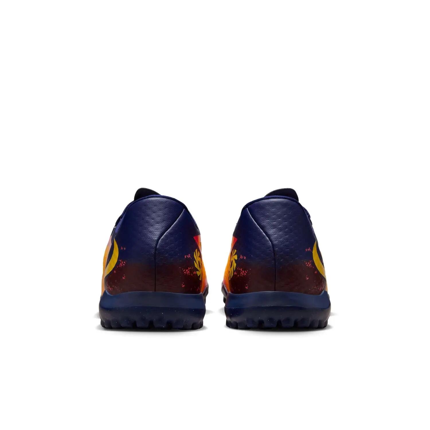 Futballcipő Nike Phantom 6 Low Academy TF Erling Haaland 9/10