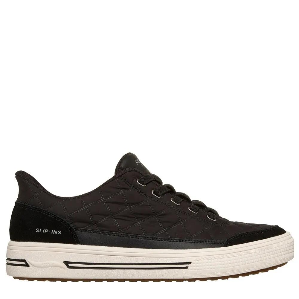 SKECHERS picture