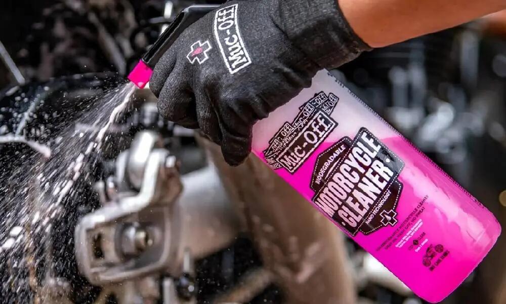 Muc Off Motorradreinigungsset Care Pack 2/3