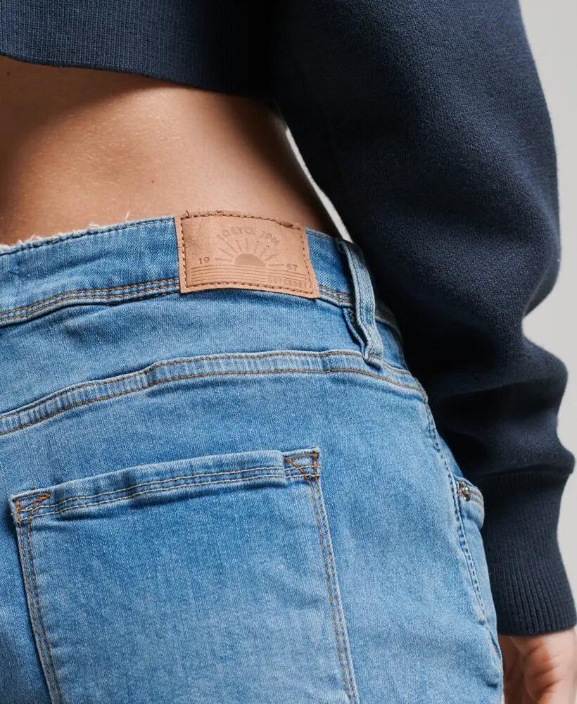 superdry Lace Hot Shorts Damen kurz mit Spitzendetail – Mid Indigo Destroy 6/6