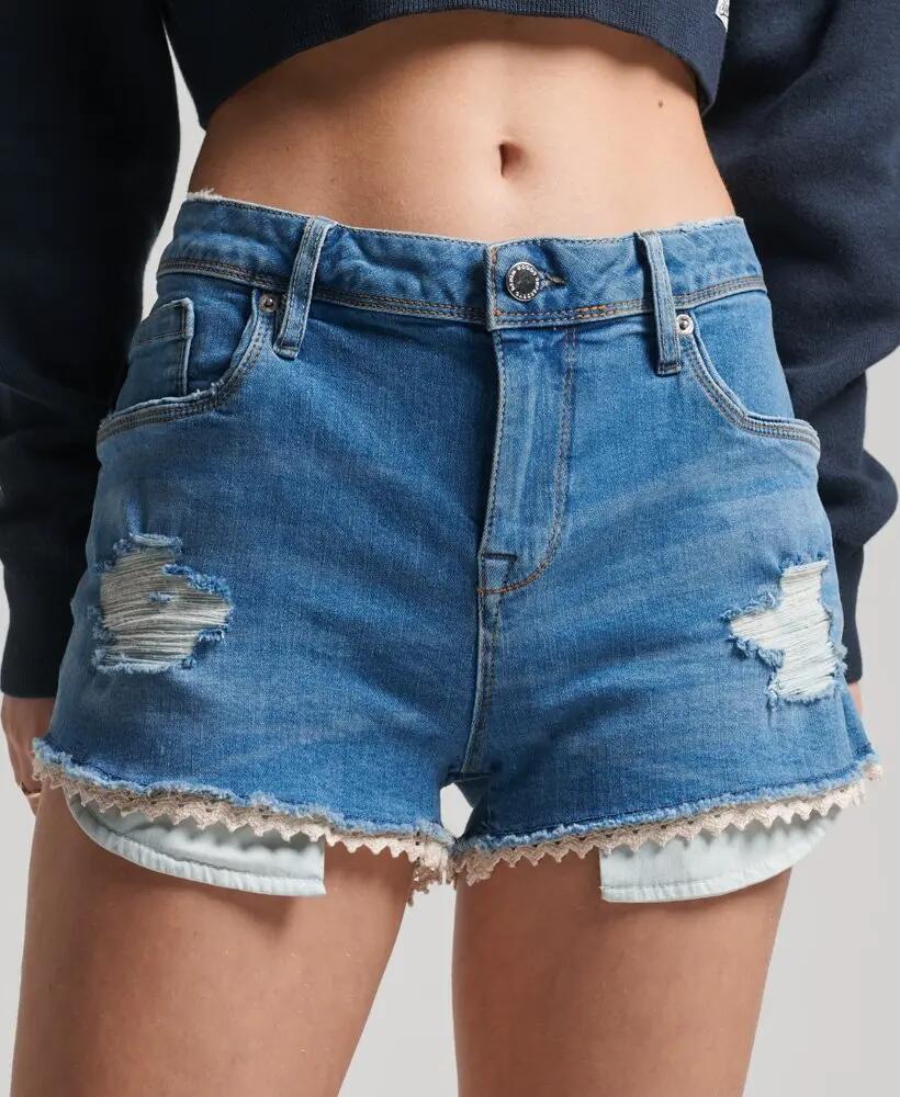 superdry Lace Hot Shorts Damen kurz mit Spitzendetail – Mid Indigo Destroy 2/6
