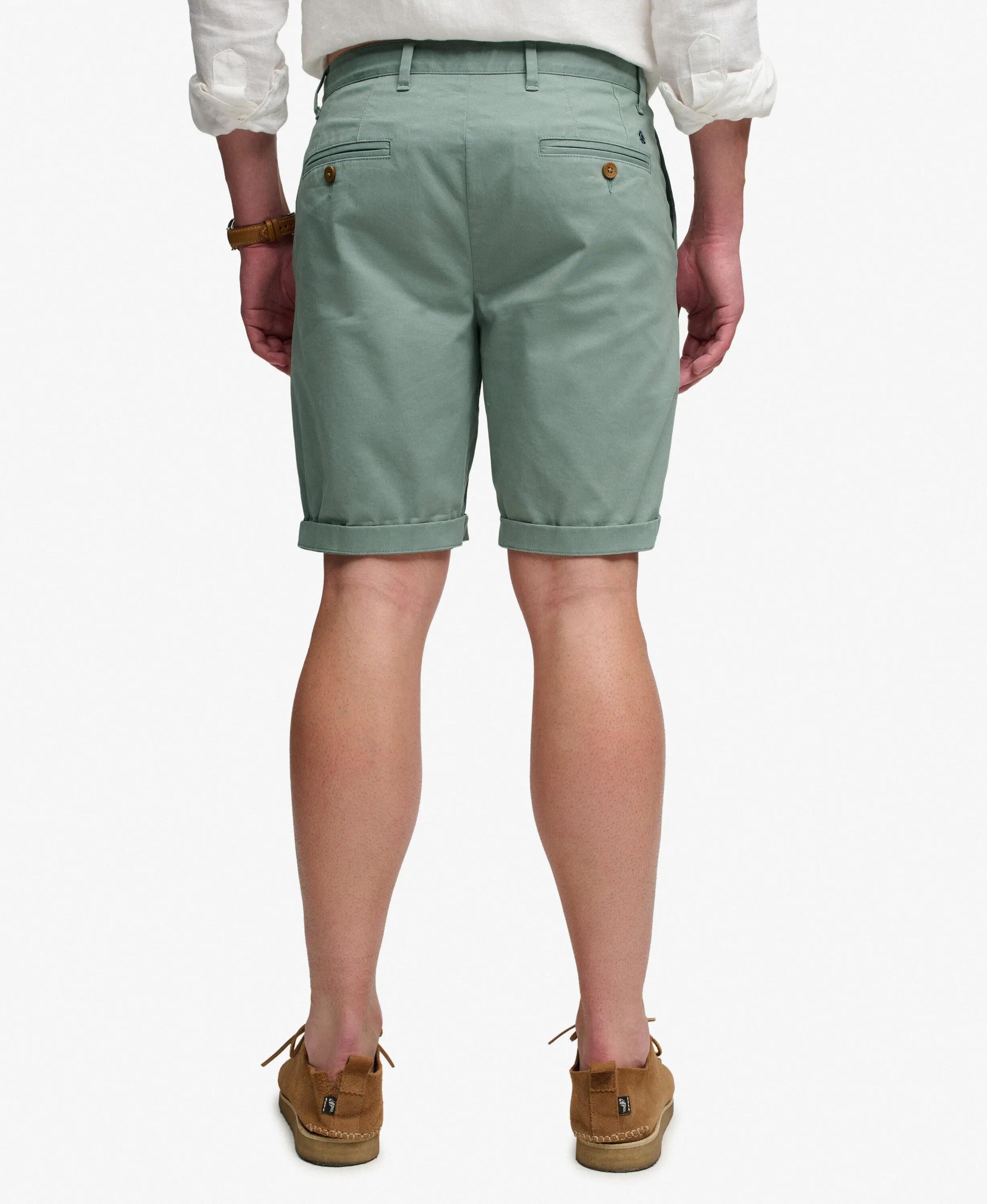 superdry Shorts chino Premium Regular slim – SAGE GREEN 5/6