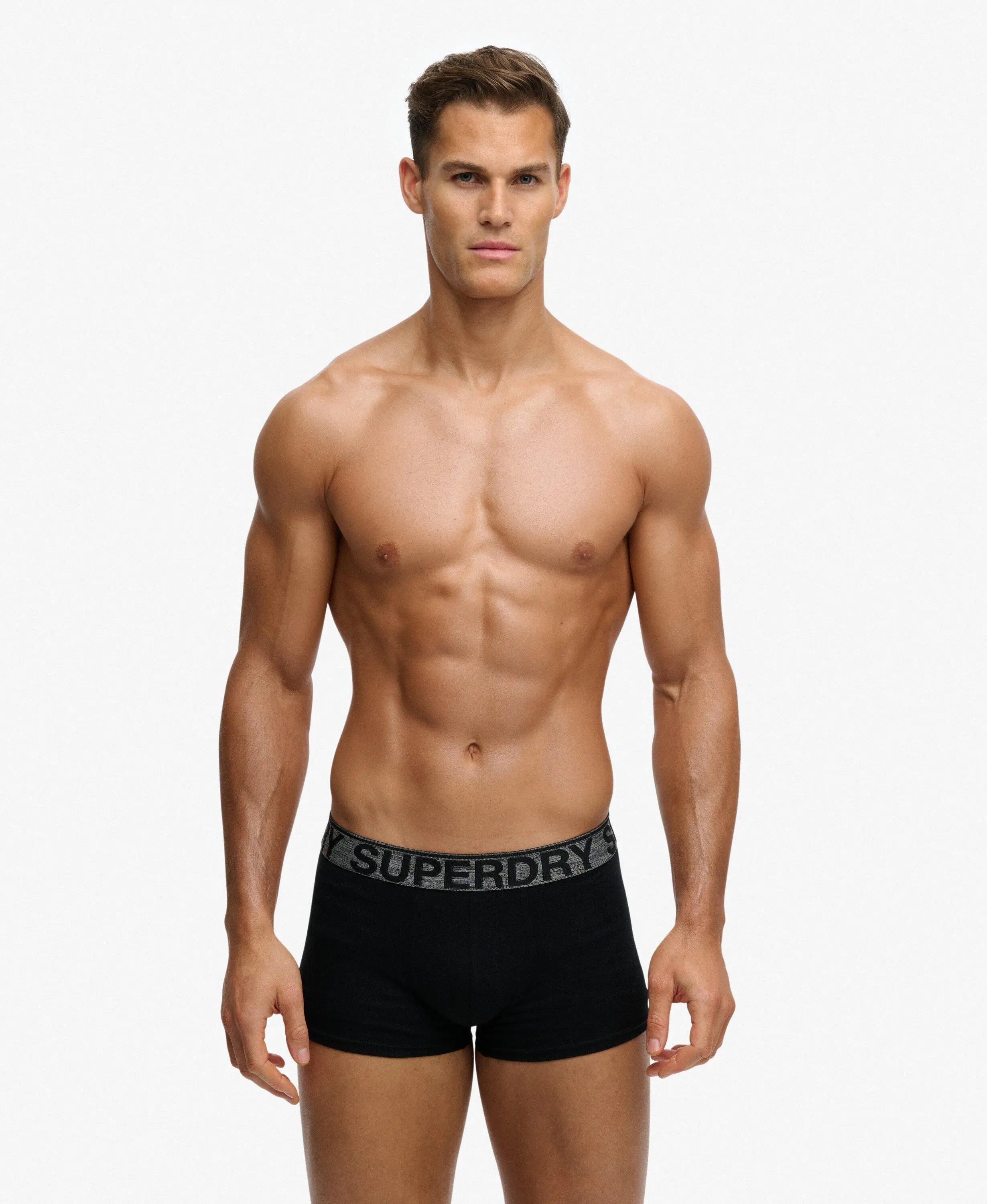 SUPERDRY picture